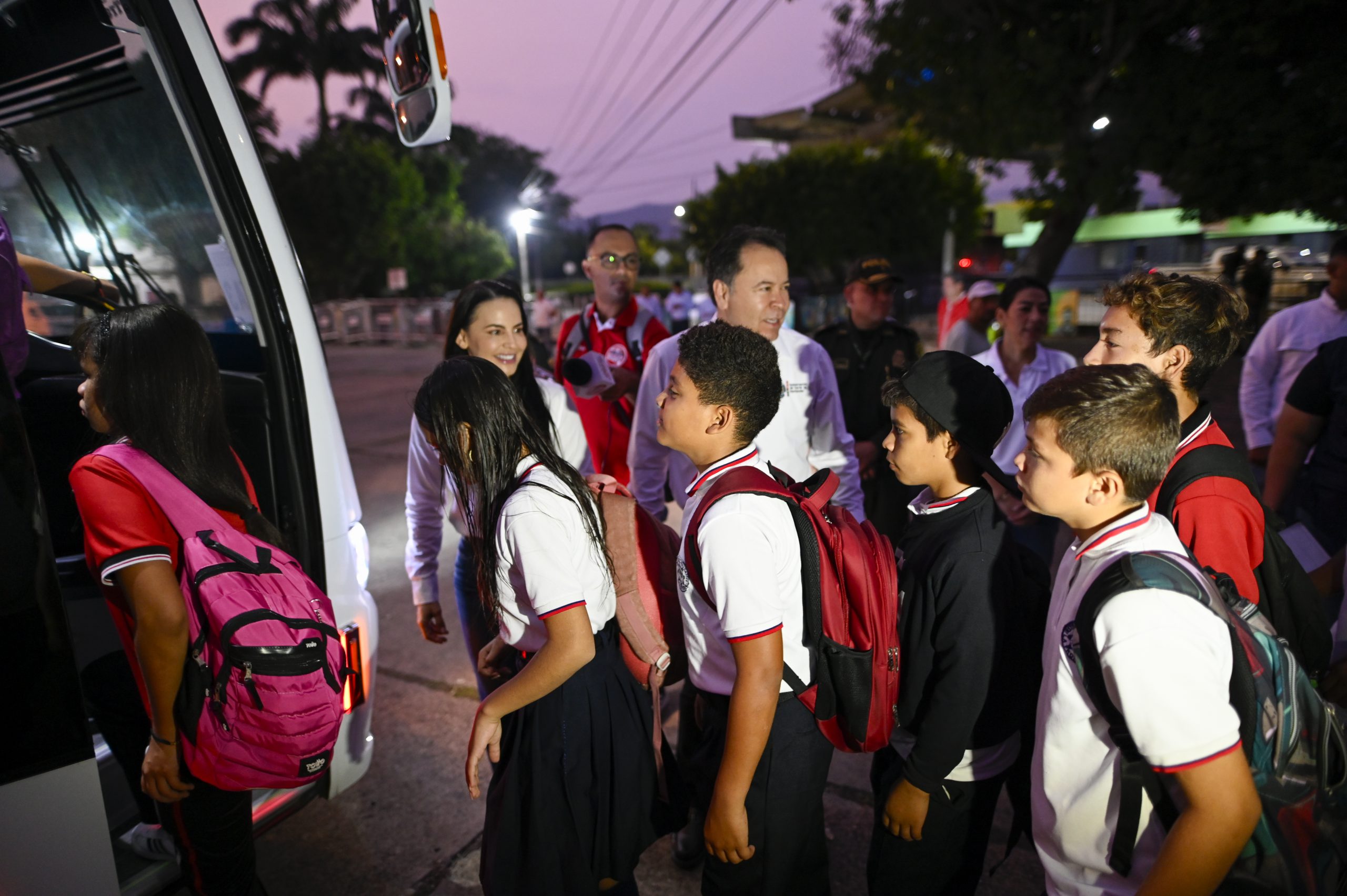 Con 16 buses se garantizará transporte escolar en la frontera