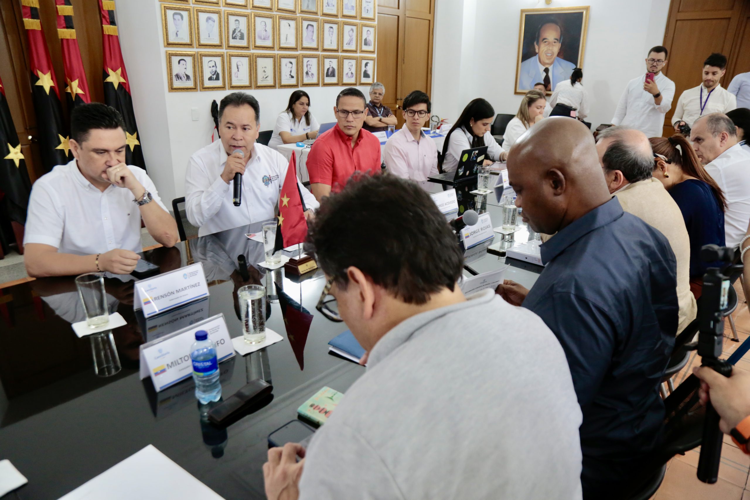 Gobernador lideró encuentro entre mandatarios de frontera con el Gobierno Nacional