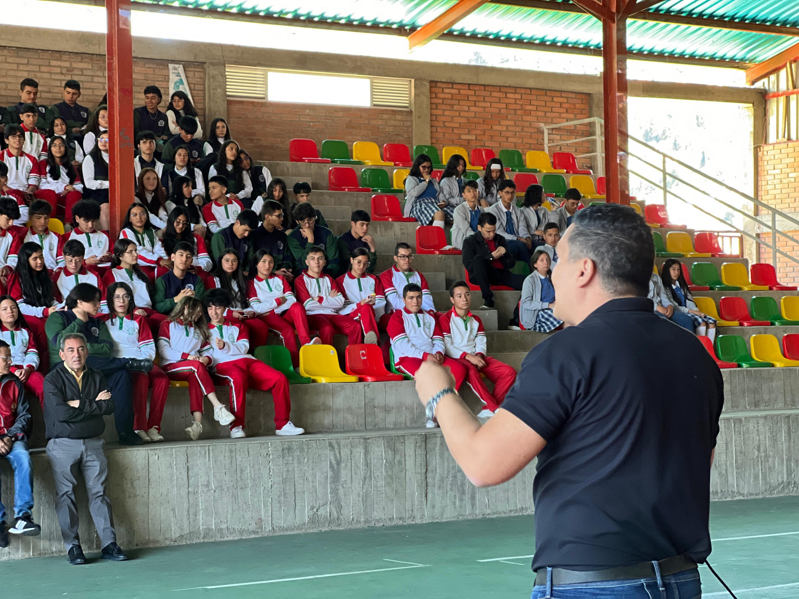 Gobernación capacitó a jóvenes de Pamplona contra el contrabando