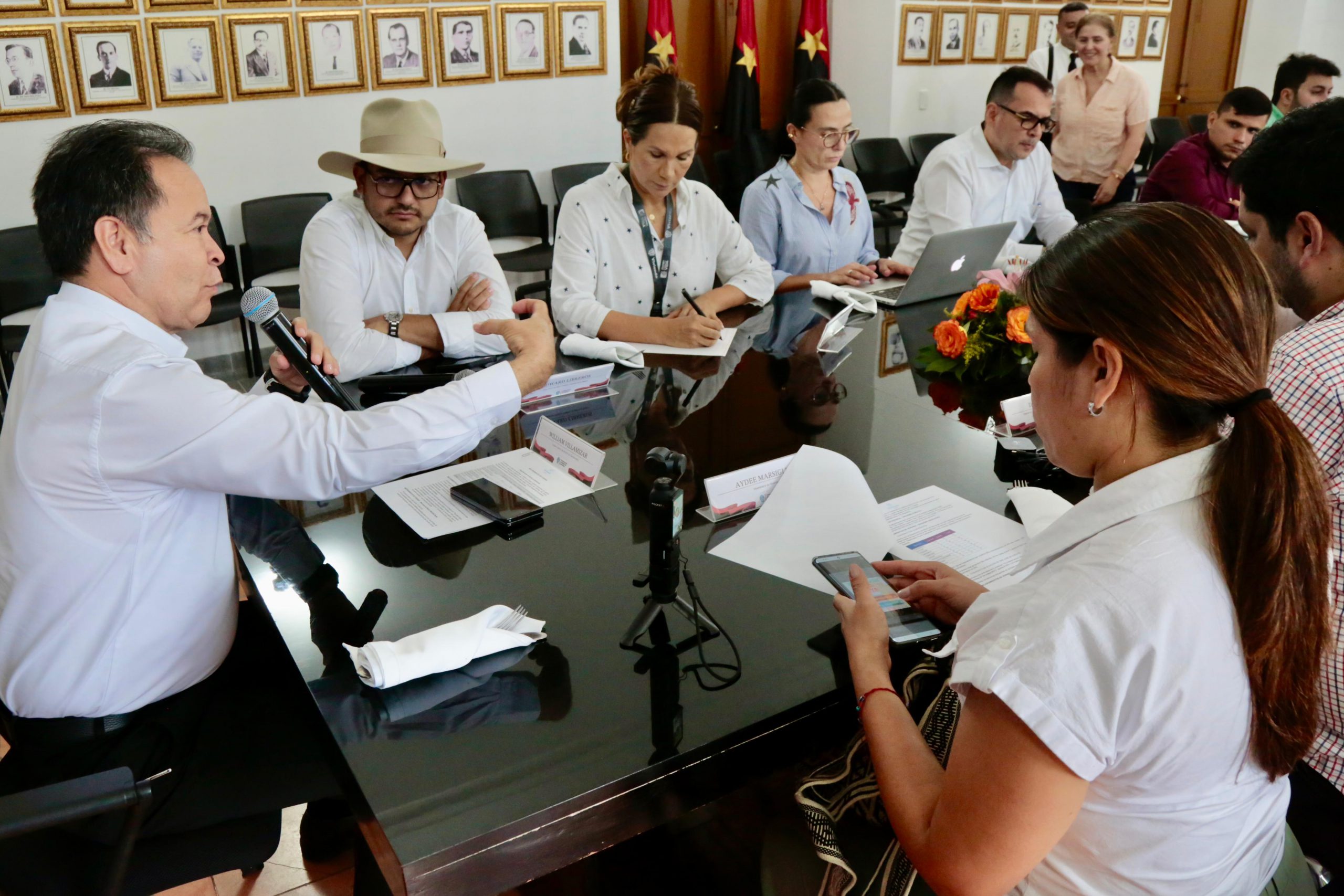 Gobernación y MinVivienda firman convenio para mejorar viviendas de 900 familias en el departamento