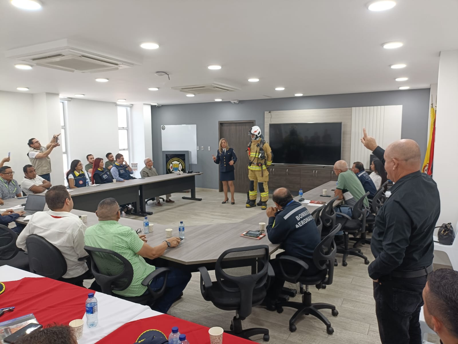 Gobernación impulsa la creación de cuerpos de bomberos en el departamento