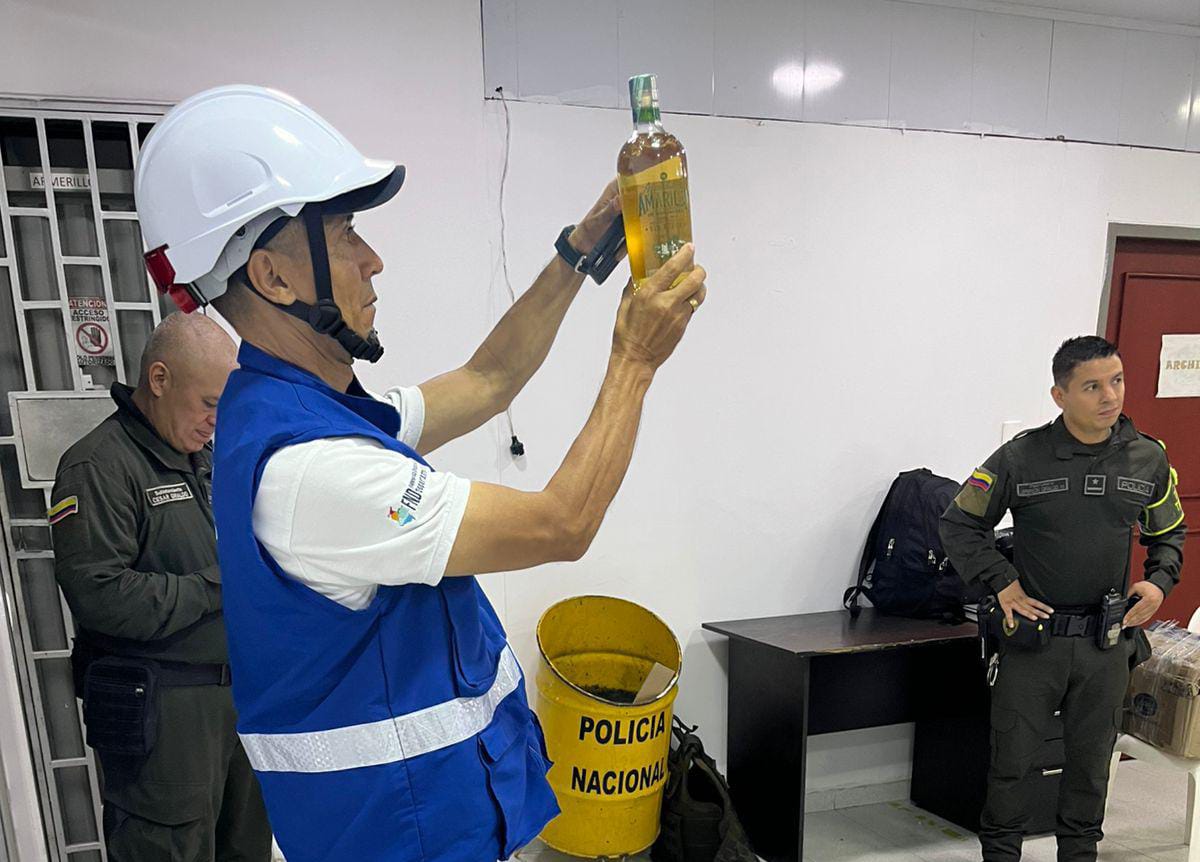 Se incautaron 39 botellas de licor presuntamente adulterado