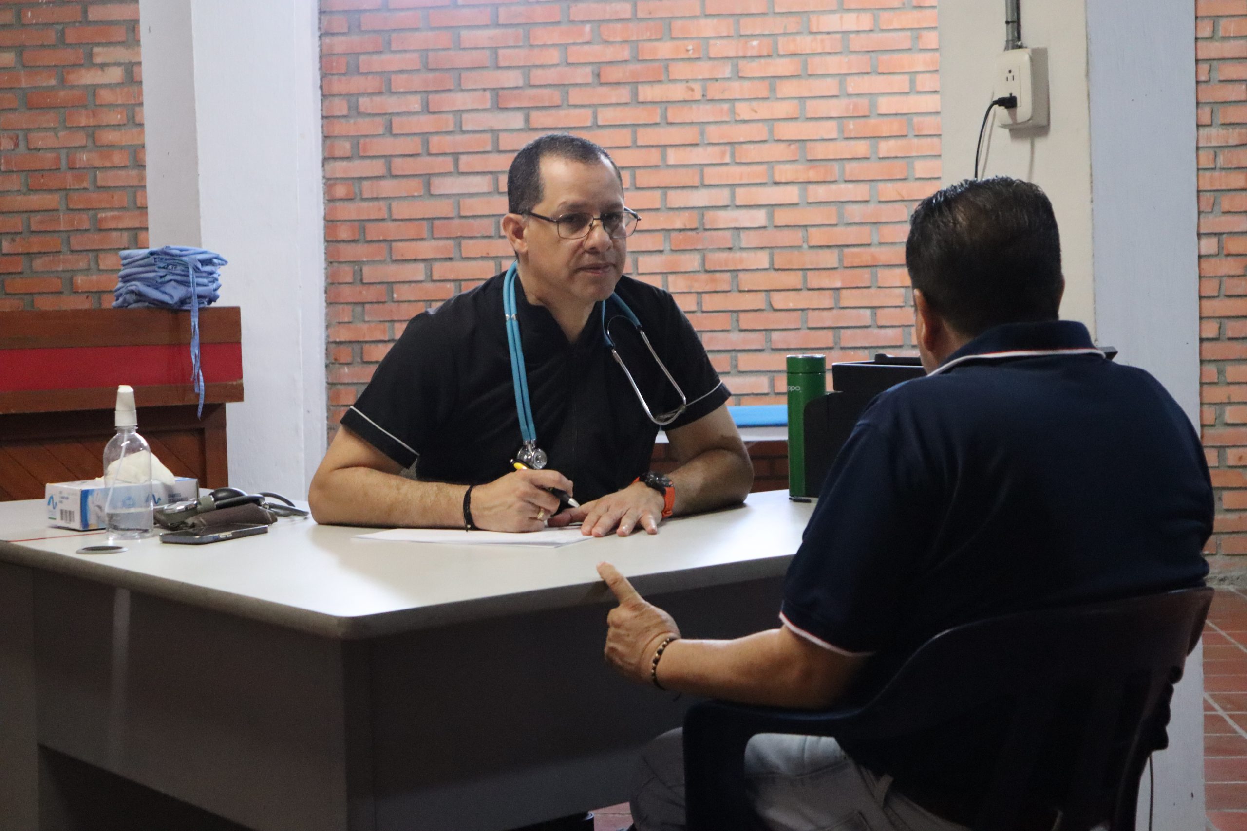 Avanza modelo de atención médica para maestros