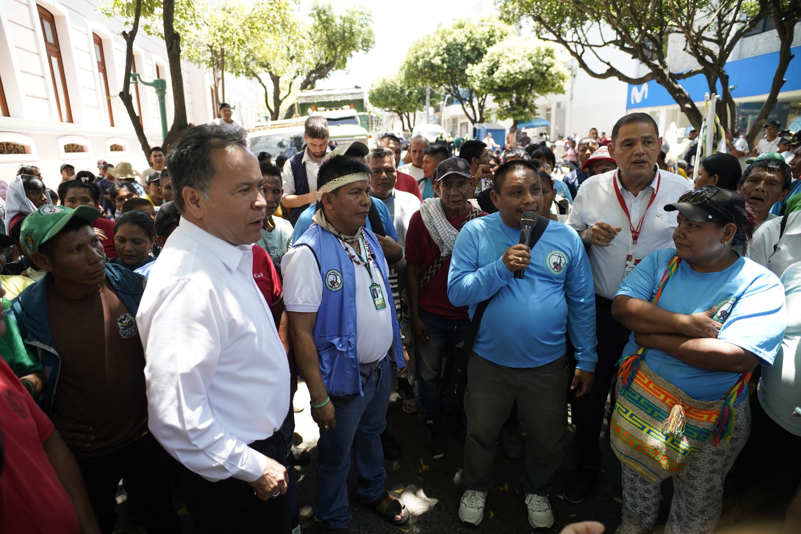 Gobernador escuchó a los motilón-barí instalados en Cúcuta y anunció varios compromisos