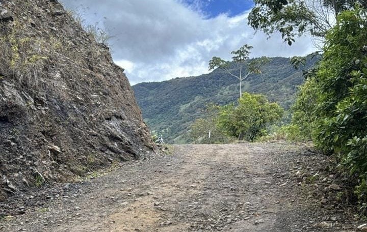 Gobernación firma convenio para construir 220 metros de placa huella en Gramalote