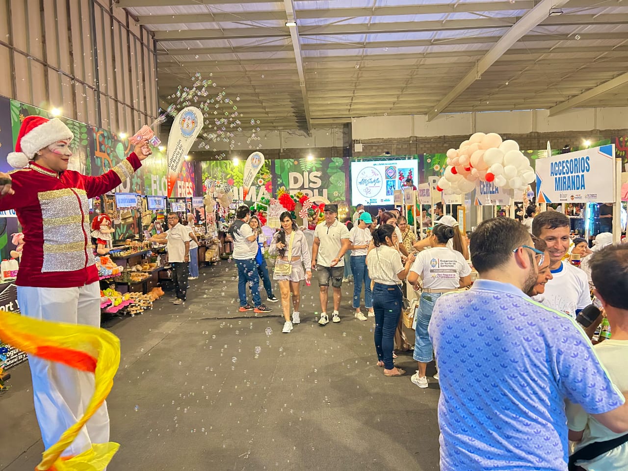 La navidad se tomó el Pop Up Market en Jardín Plaza