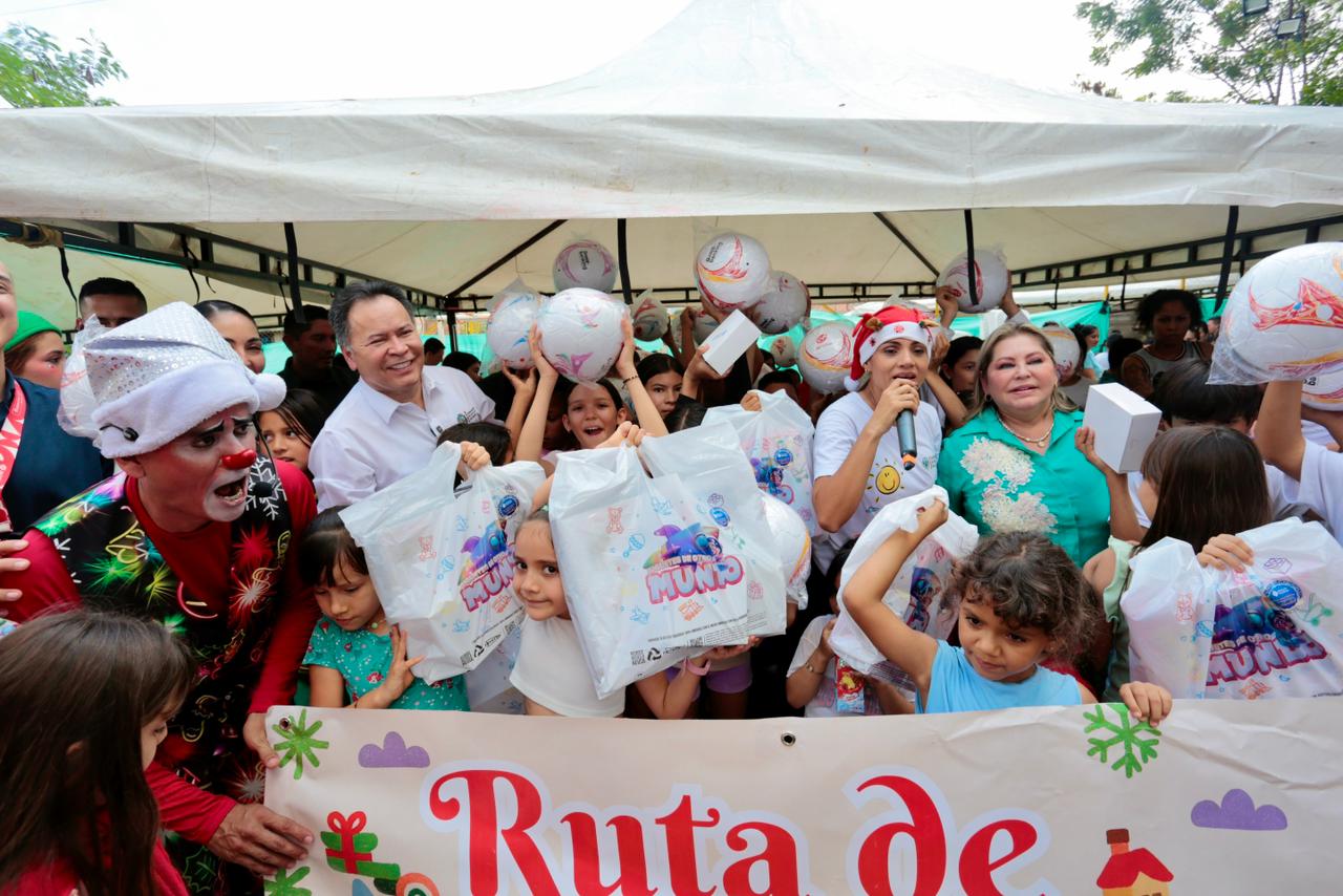 “La Ruta de la Navidad” llegó al asentamiento La Fe en Cúcuta de la mano del gimnasta Camilo Vera