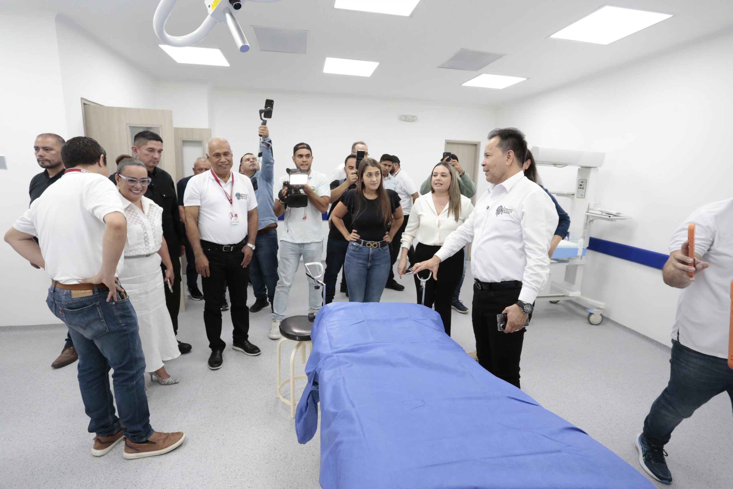 Gobernación entrega el Hospital de Chinácota