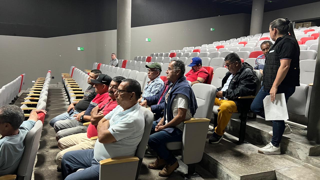 Gobernación acompaña socialización de normativa para fortalecer el expendio de carne en Gramalote