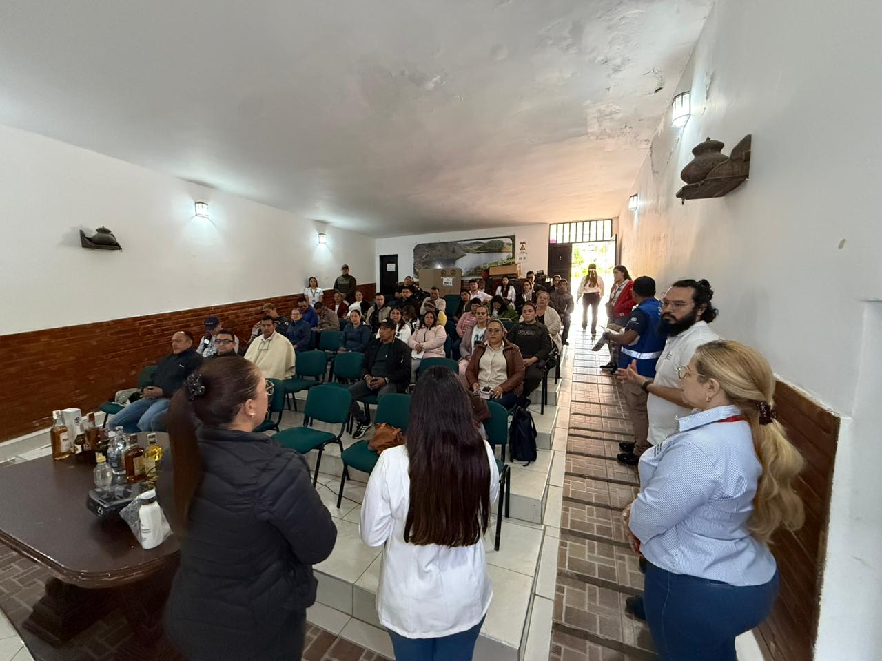 Cácota fortalece el turismo con formalización para operadores y empresarios del sector