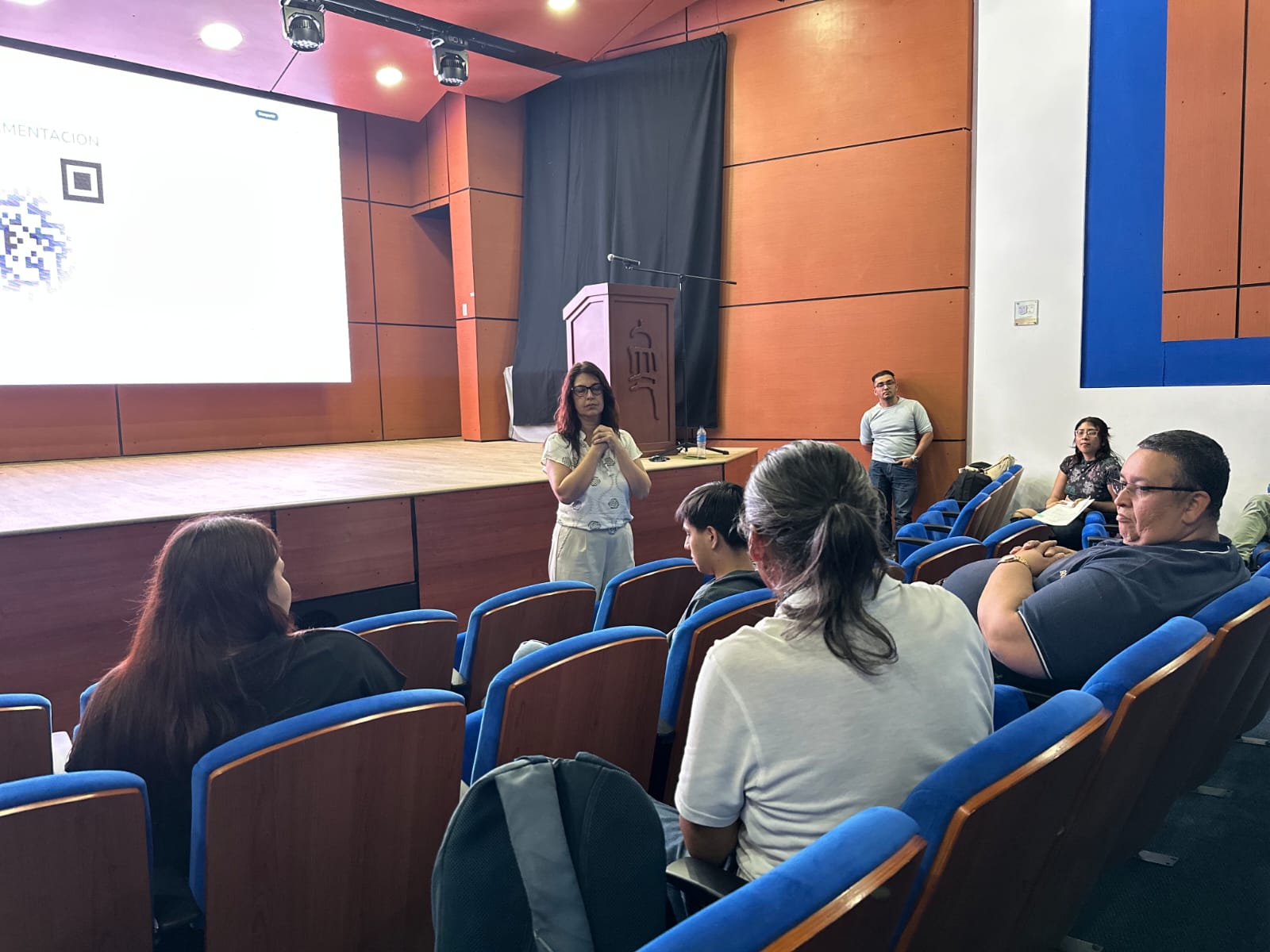 Gobernación fortalece el sector audiovisual con taller para formulación de proyectos