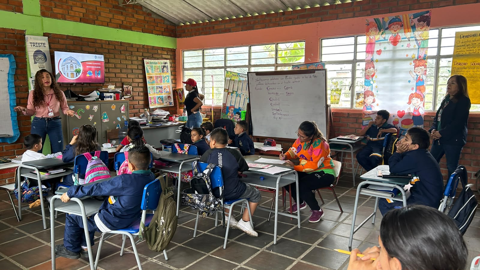 Huertas escolares fortalecen la educación ambiental en Pamplonita