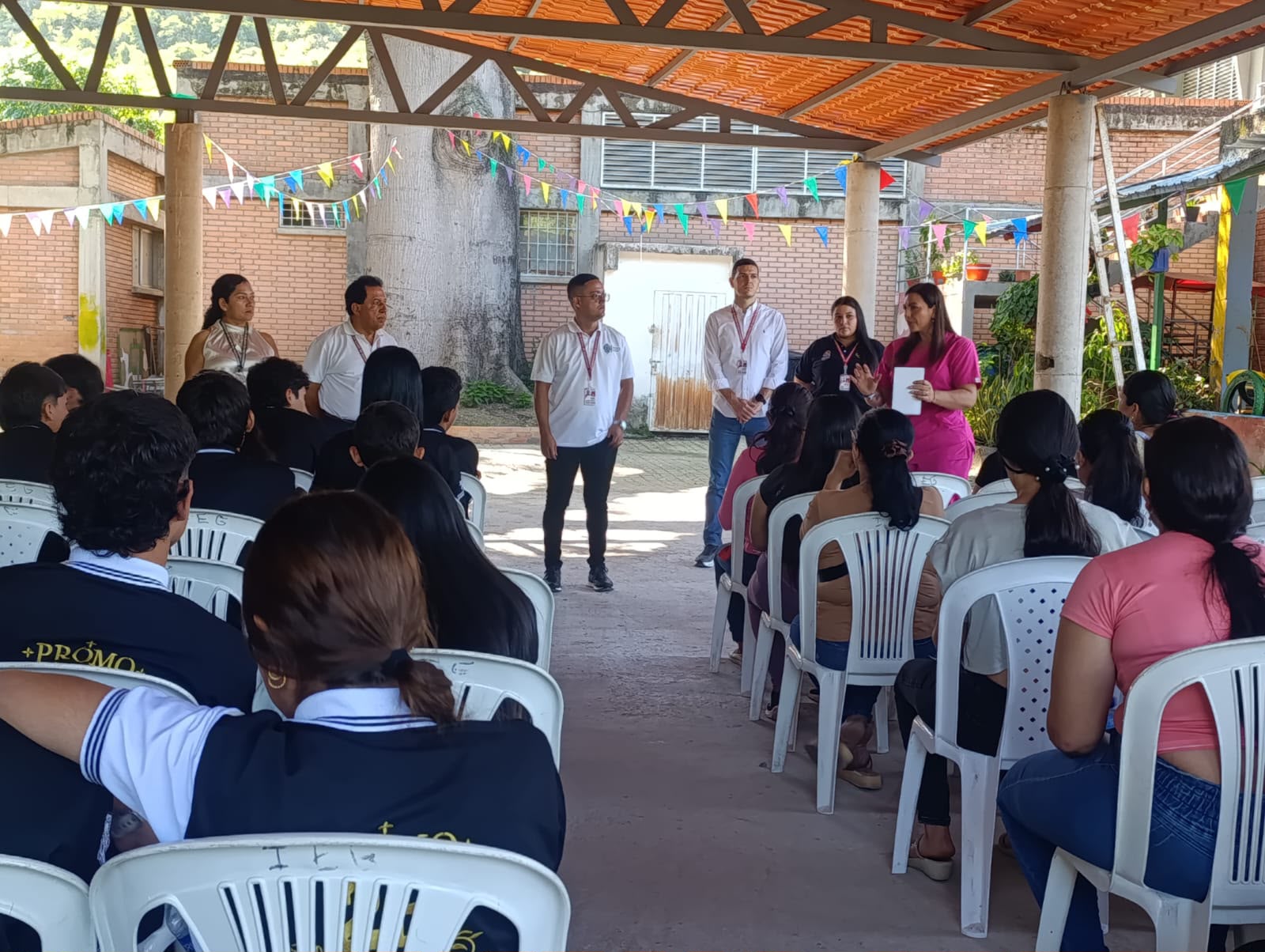 La legalidad llega a las aulas para proteger los recursos de la salud