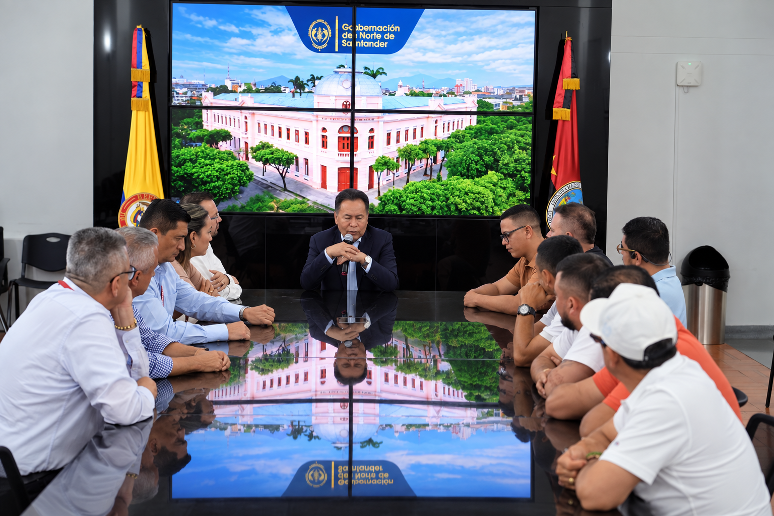 Gobernación y comerciantes de La Parada buscan reactivar la economía fronteriza