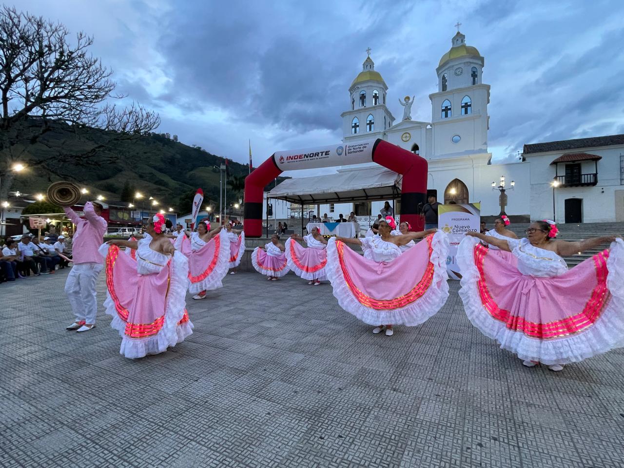 Chinácota reúne a 59 adultos mayores en encuentro departamental de recreación