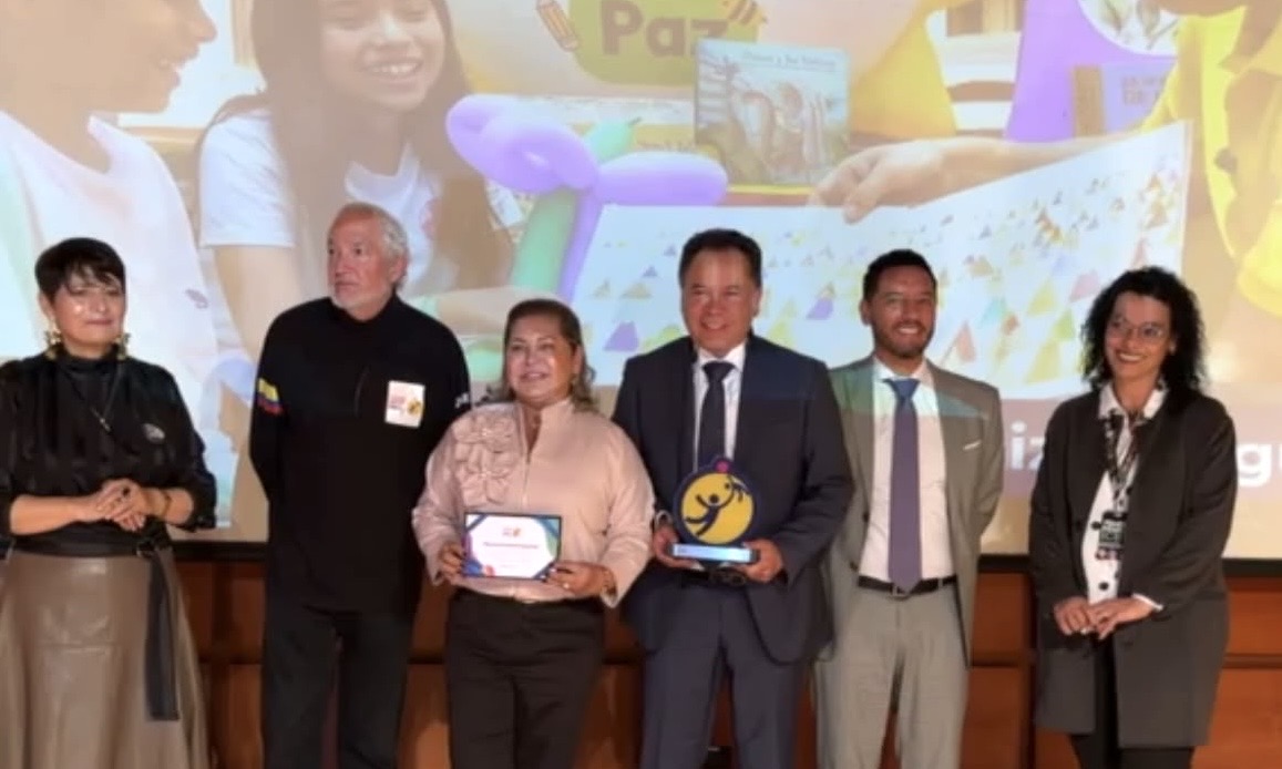 William Villamizar recibe por segunda vez premio nacional por su compromiso con la niñez